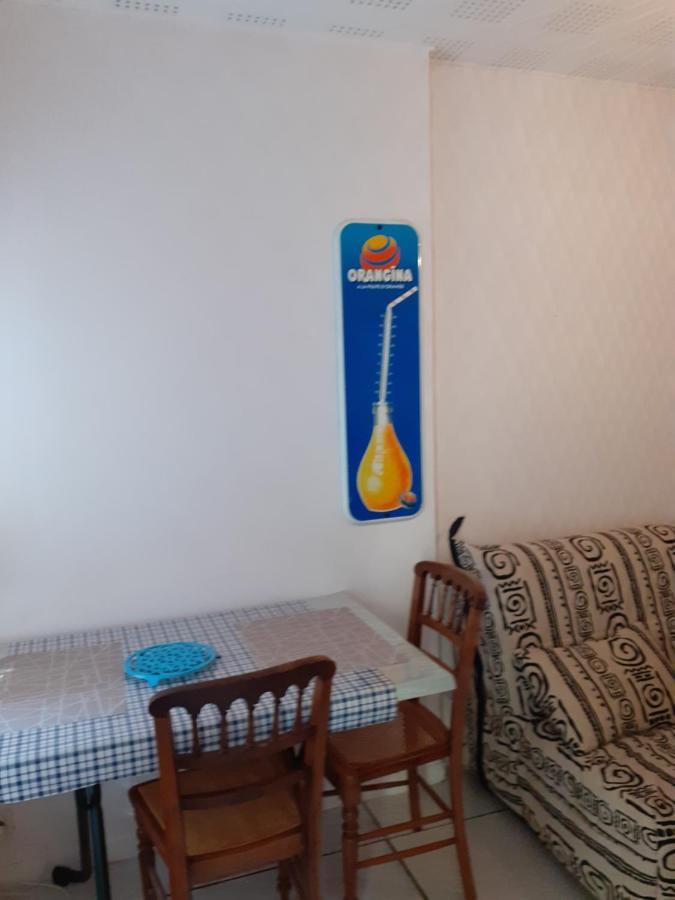Petit Gite Des Augustins 몽플렁캉 외부 사진