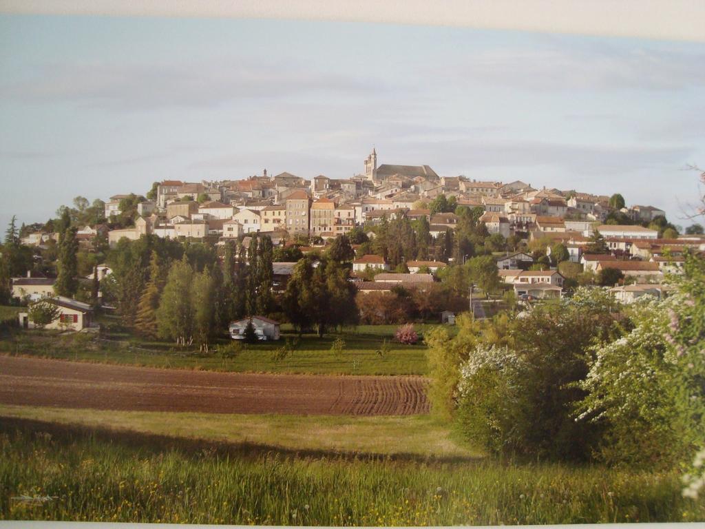 Petit Gite Des Augustins 몽플렁캉 외부 사진
