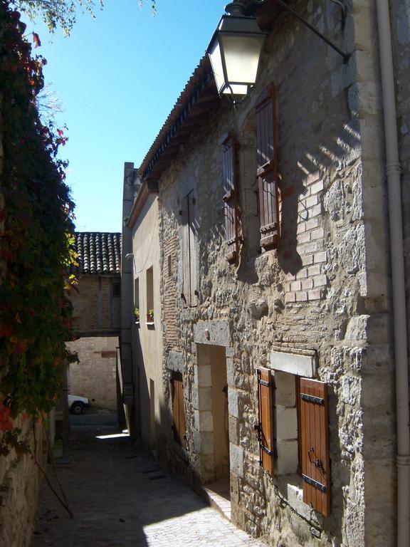 Petit Gite Des Augustins 몽플렁캉 외부 사진